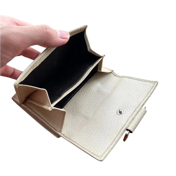 LOW START Vintage Gucci Beige and Pink Monogram Wallet - Picture 5 of 9